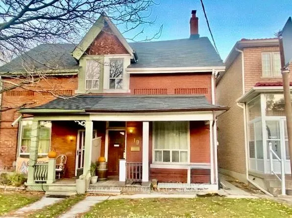 19 Luttrell Ave, Toronto, ON M4C 5E2