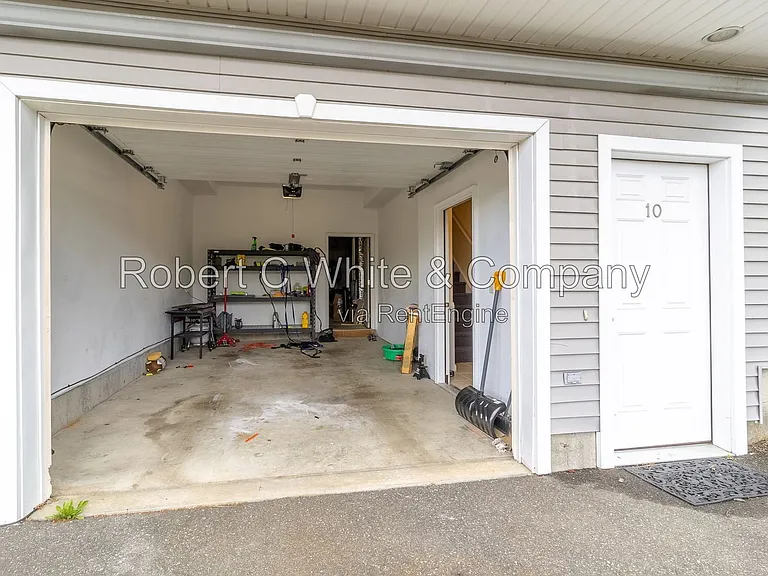 330 Crystal Ave #10 — Photo 17