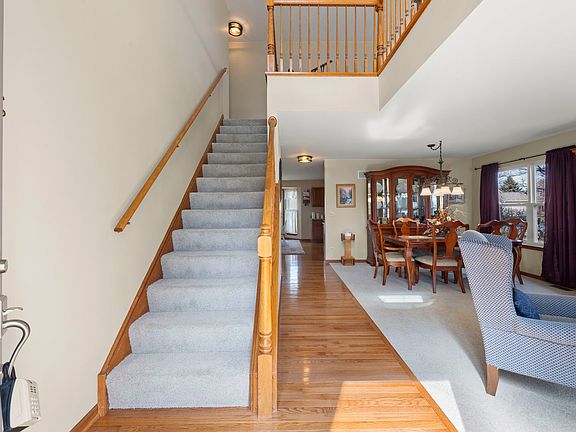 3rd image of 177 Fairfield Dr