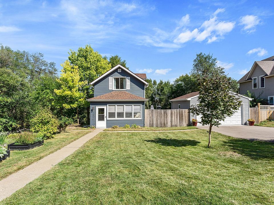 1st image of 1580 Willis Ave