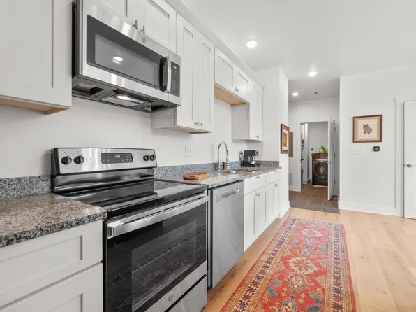 The Grad Luxury Apartments