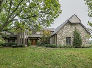 9615 SE Keystone Dr, Lees Summit, MO 64086