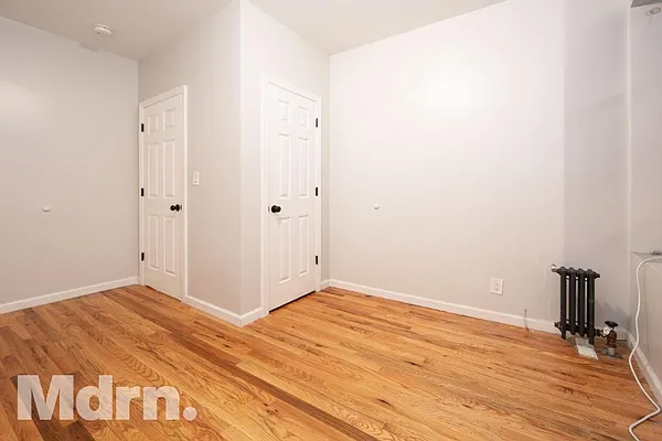 Rented by Mdrn Residential | media 22