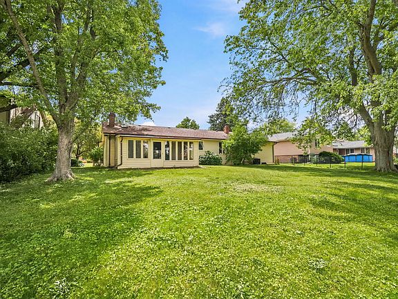 4th image of 1621 Sleepy Hollow Ln