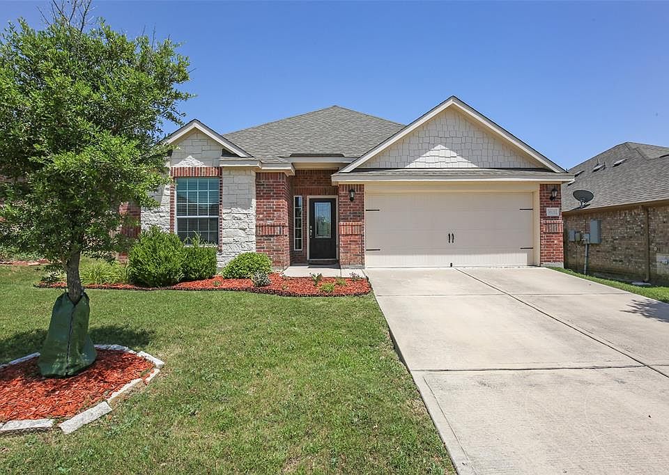 1st image of 1621 Mesquite Ln