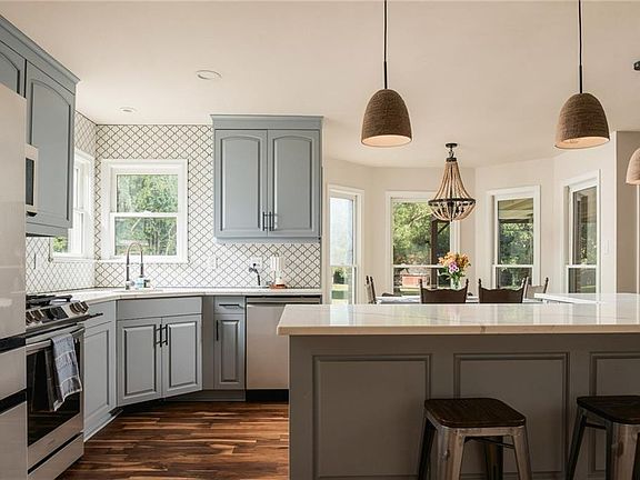 4th image of 10092 Holly Forks Rd