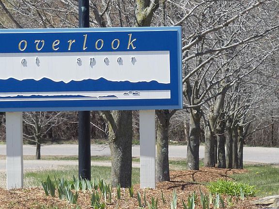 Entrance to Overlook at Spear