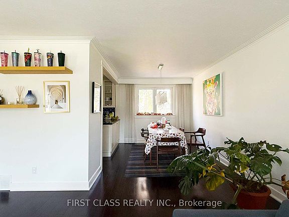 3rd image of 1379 Willowdown Rd