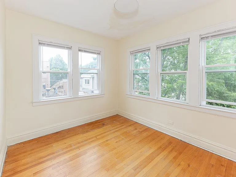1836 W Byron St #1 — Photo 10