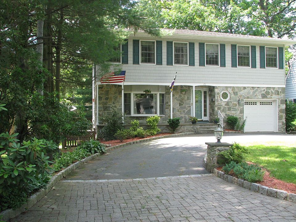 1st image of 21 Balfour Ln
