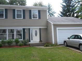 426 Appleton Dr, Vernon Hills, IL