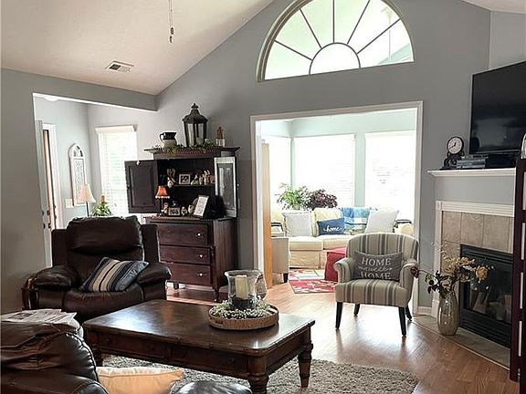 3rd image of 15347 S Watermark Dr