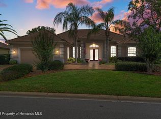 9289 Grand Cypress Dr, Weeki Wachee, FL 34613