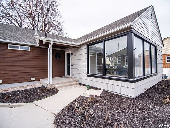 3rd image of 2744 S Grandview Cir