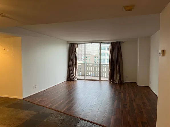 2016 Main St APT 1005, Houston, TX 77002