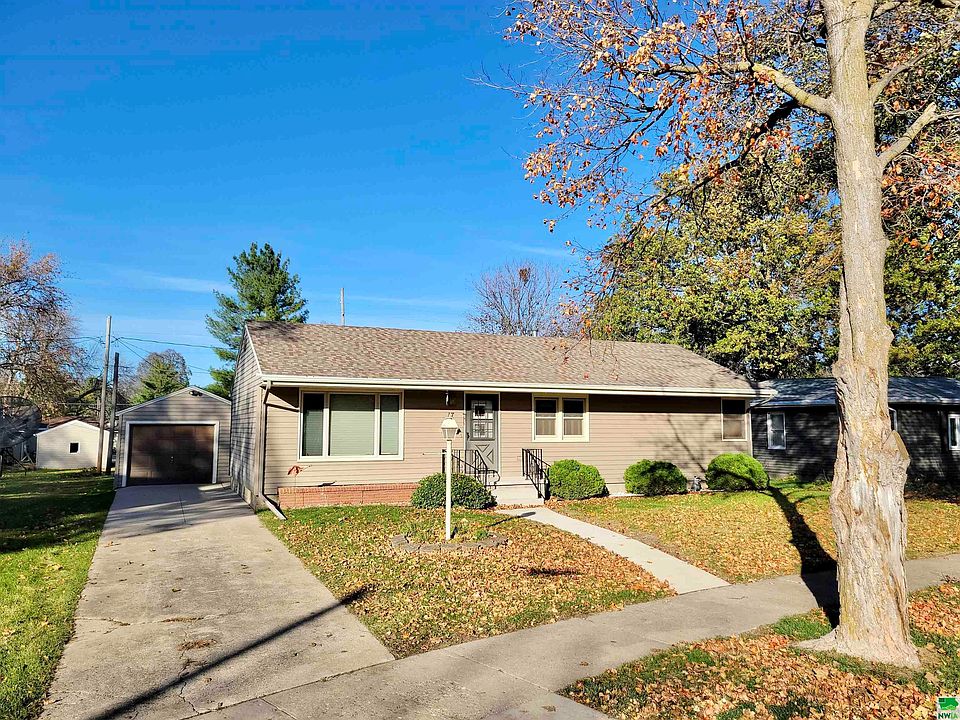 1st image of 17 N Windsor Cir