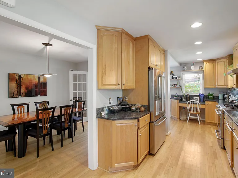 9504 Wadsworth Dr — Photo 11