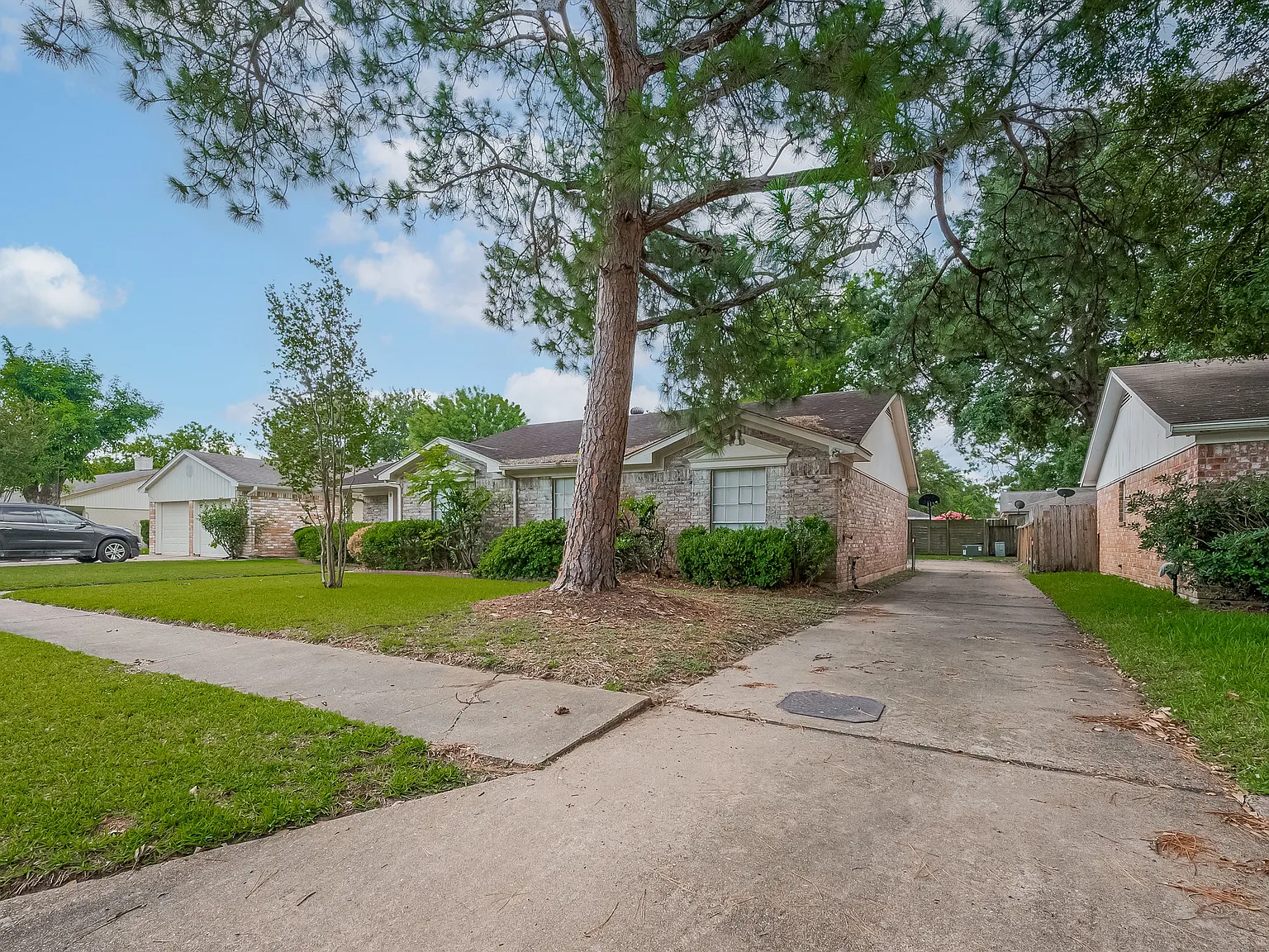 9403 Vickijohn Dr — Photo 3