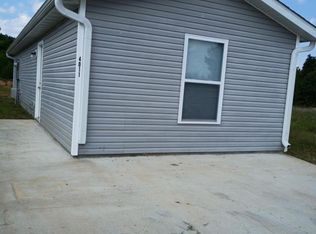 4011 Chase Dr, Farmington, MO 63640