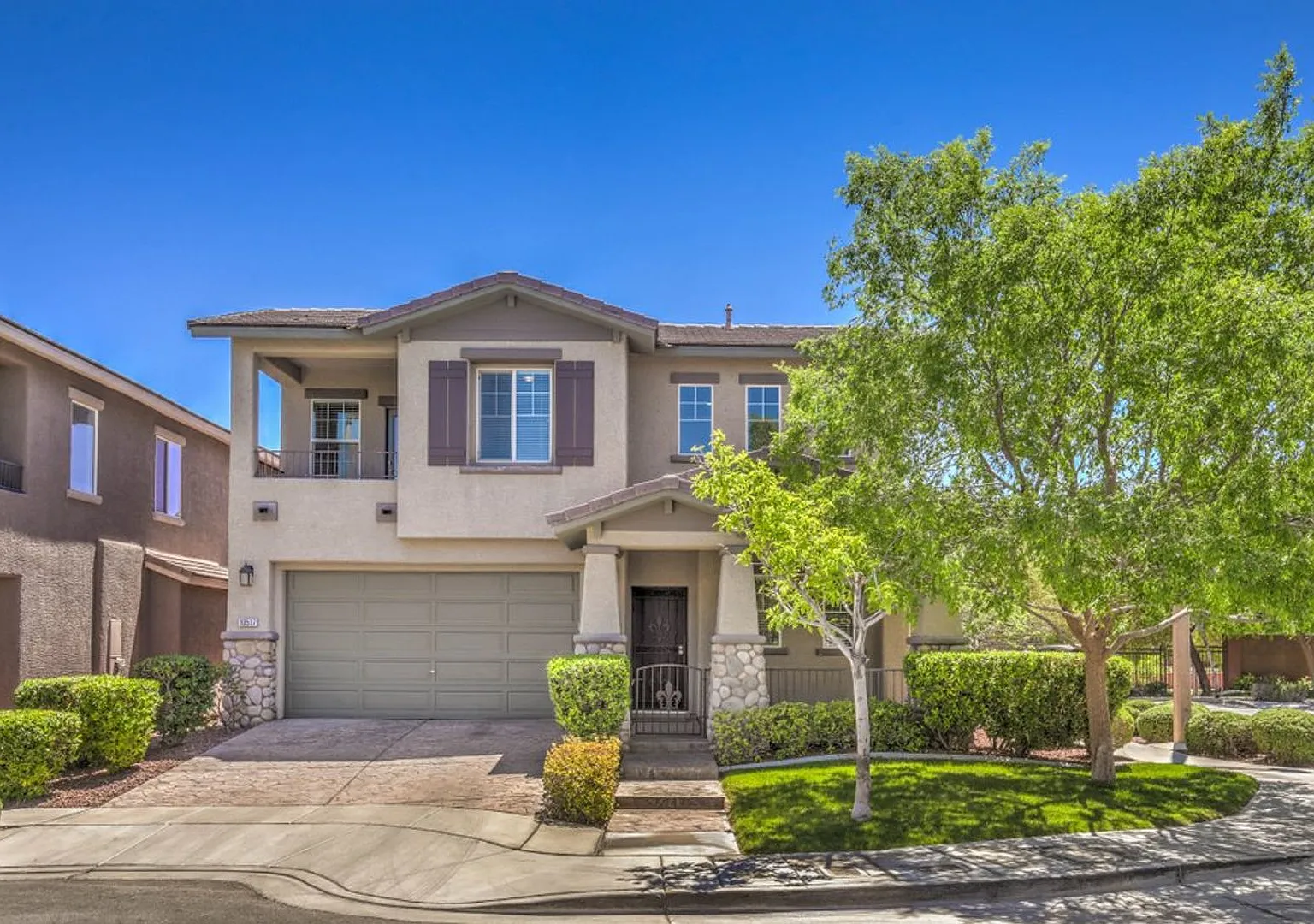 Amazing Summerlin Home In Great Community — Photo 1