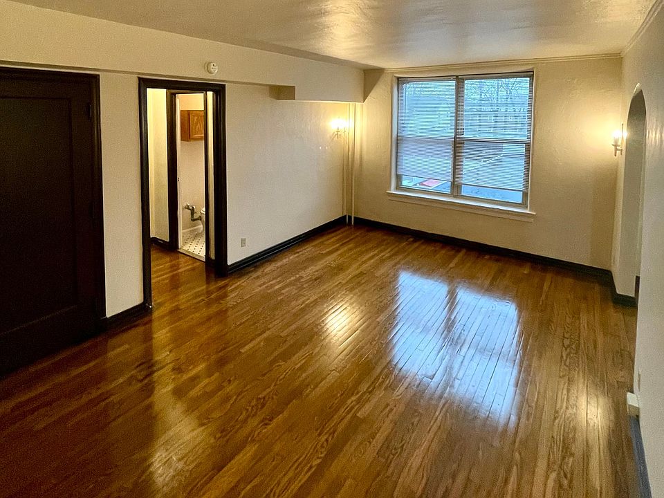 1st image of 57 E 38th St #209