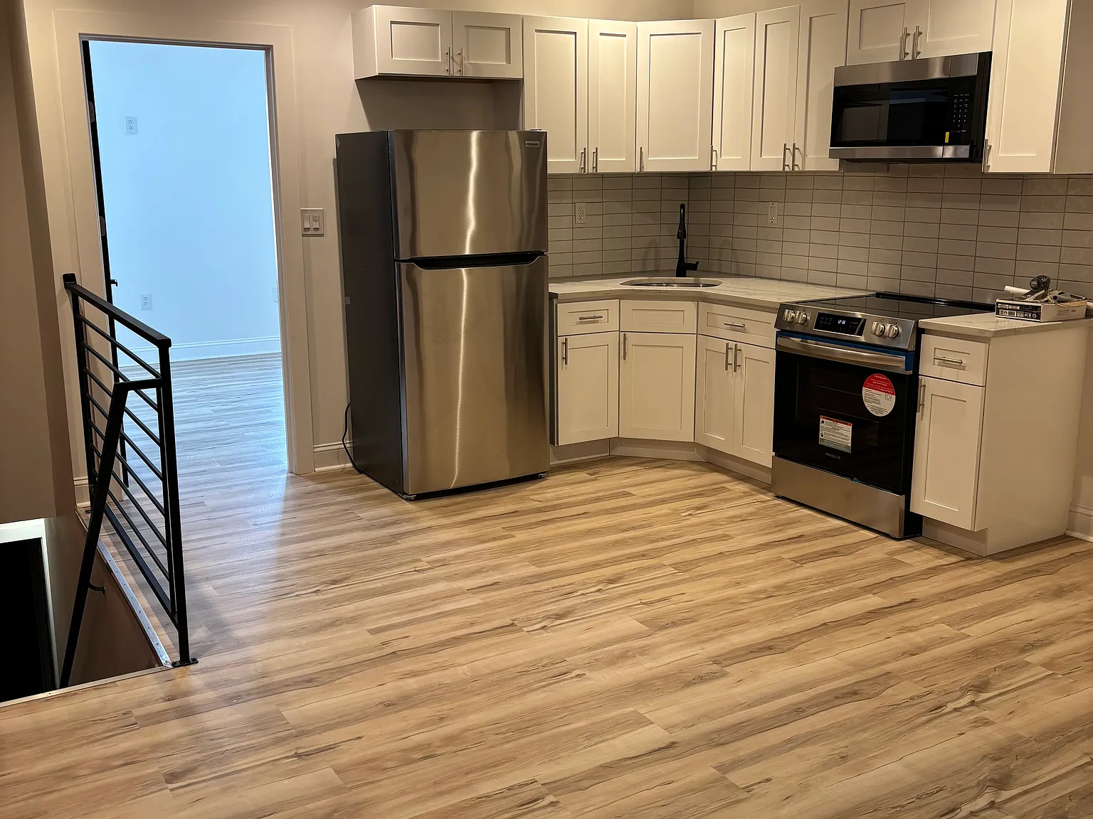 2 bed, 1100 sqft, $1,550 — Photo 4