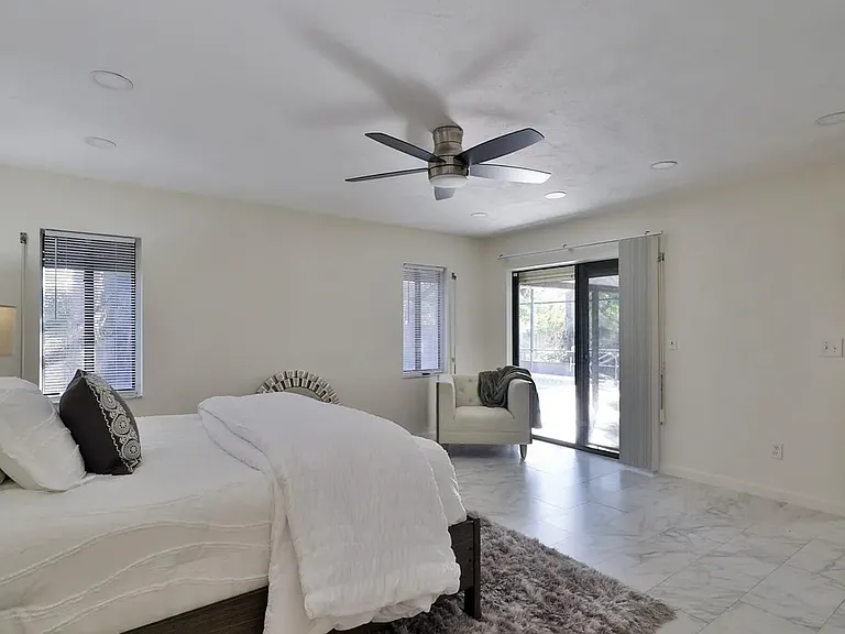 55 Bay Harbour Dr — Photo 22