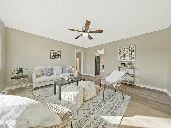 5th image of 2513 Beech Dr