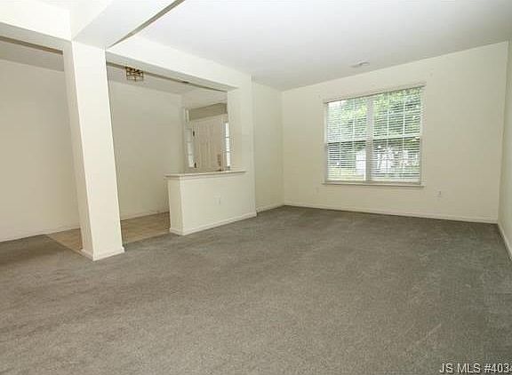 3rd image of 414 Scarborough Ct