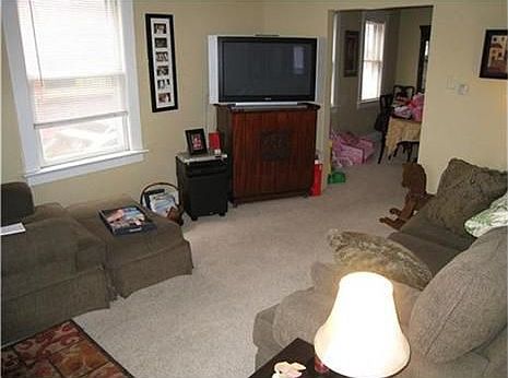 4th image of 670 Hess Ave