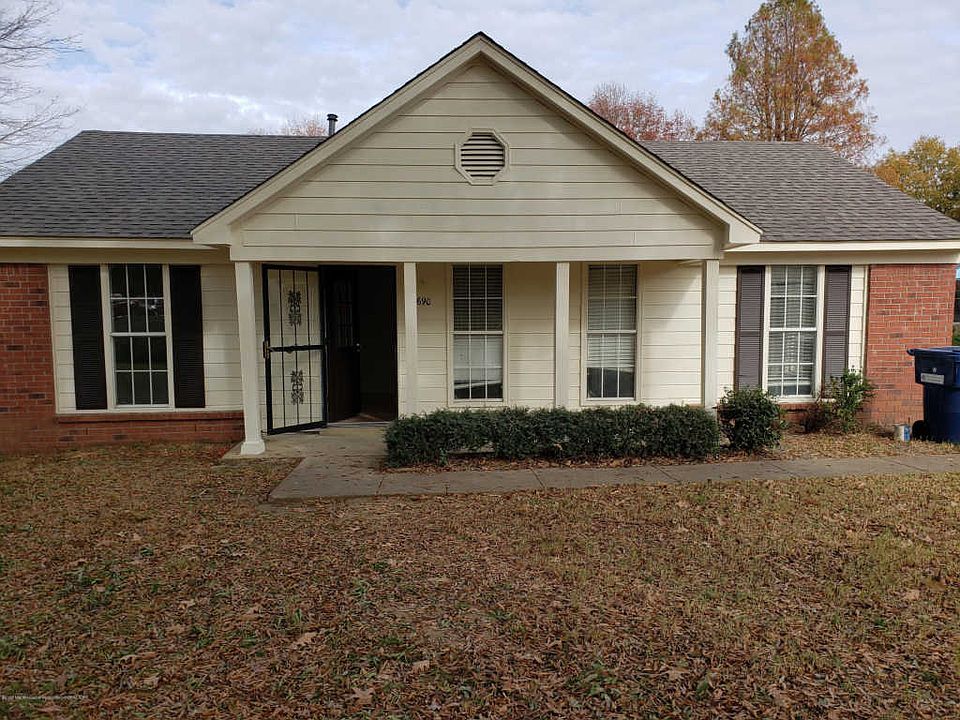 1st image of 3690 Heathcliff Dr