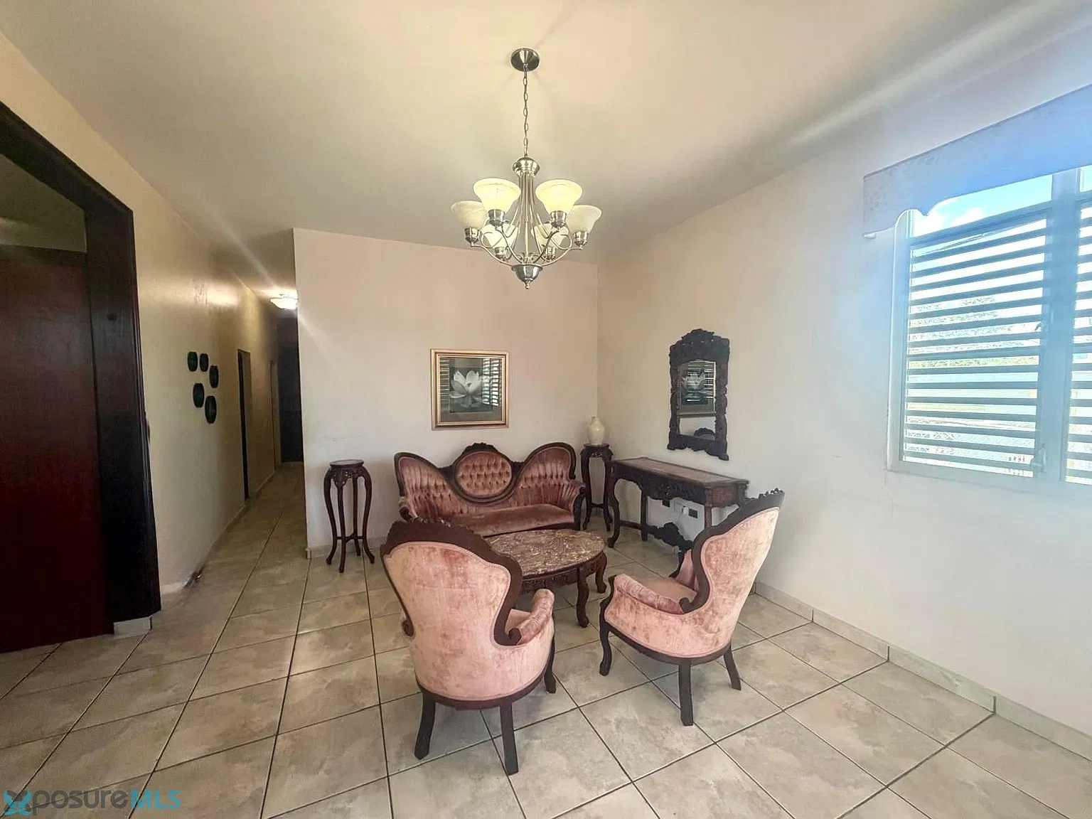 3 bed, 2.5 bath, 1200 sqft, $1,300 — Photo 2