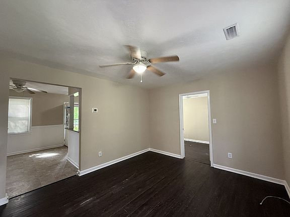 4th image of 959 Winward Rd