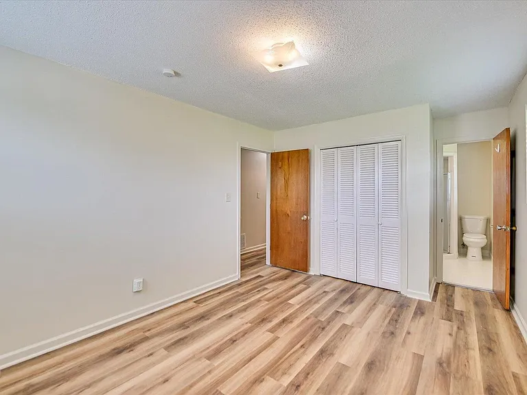 242 Maywood Dr — Photo 12