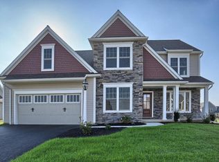 216 Shade Tree Dr, Lancaster, PA 17603