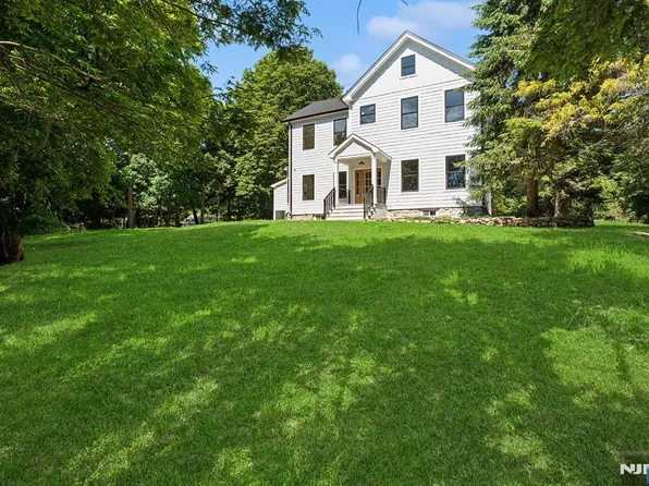 175 E Crescent Ave, Allendale, NJ 07401