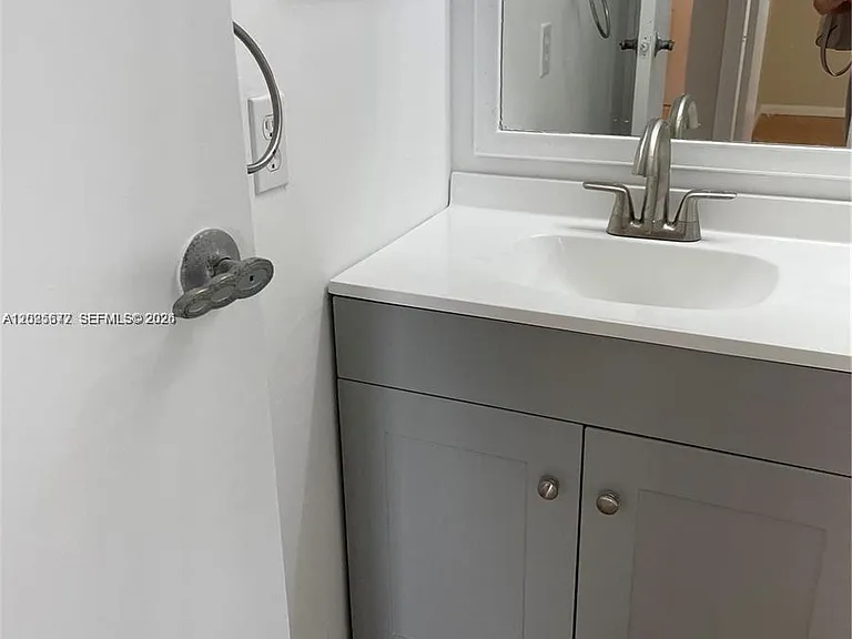 3100 W Rolling Hills Cir #502 — Photo 10