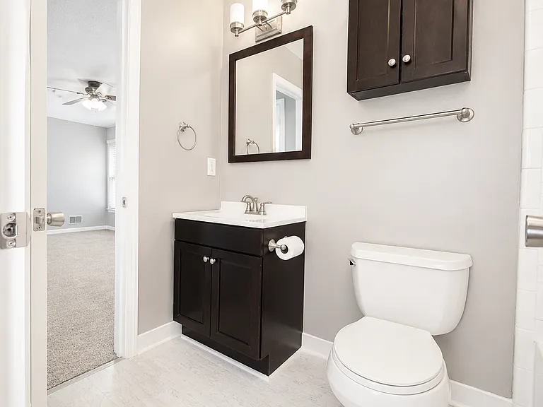 4909 Stony Brook Dr — Photo 8