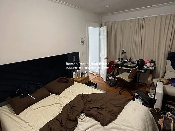 3rd image of 8 Hammondswood Rd #11