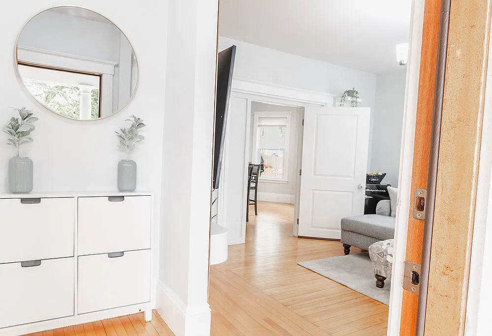 3 bed, 1179 sqft, $3,200 — Photo 1