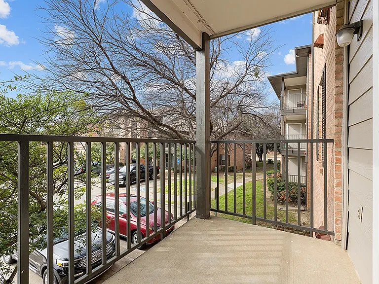 Valley Ridge Apartment Homes — Photo 19