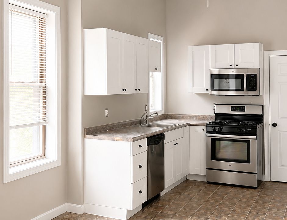 1st image of 9 Pembroke St APT 1