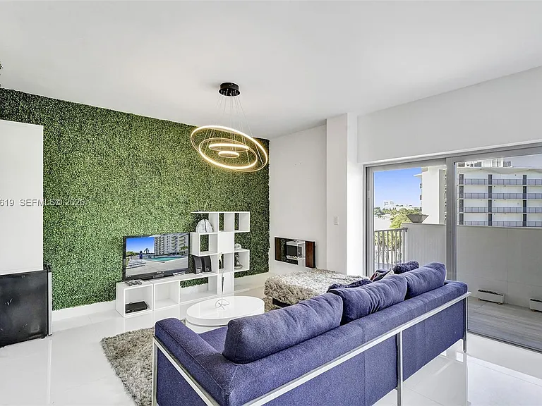 880 NE 69th St #5G — Photo 9