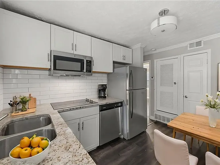 21 Delmont Dr NE #3 — Photo 6