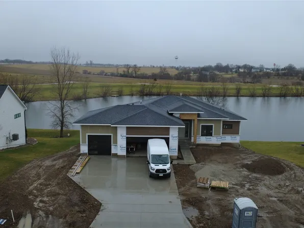 335 Chestnut St, De Soto, IA 50069