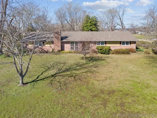 20936 S Valley West Dr, Claremore, OK 74019