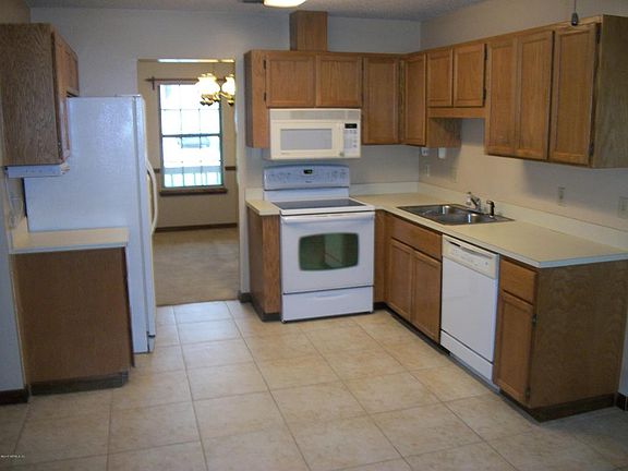 4th image of 1777 Saint Ives Dr