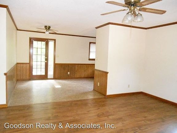 2nd image of 814 N Academy St