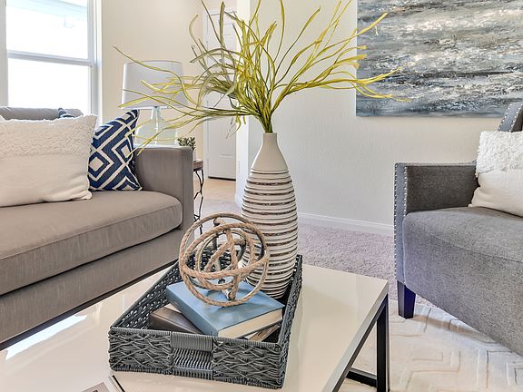 A open-concept living room