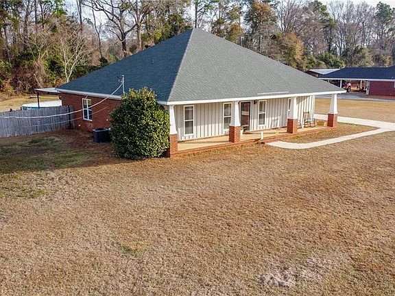 3rd image of 9962 Brandy Ct